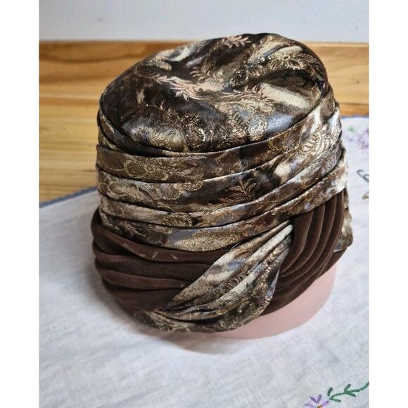Vintage 1940s Ladies Turban Style Hat Golden Feather Pattern/ Velvet Famous Barr main image 6